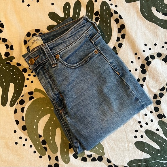 Universal Thread High Rise Skinny Jeans - Picture 5 of 5